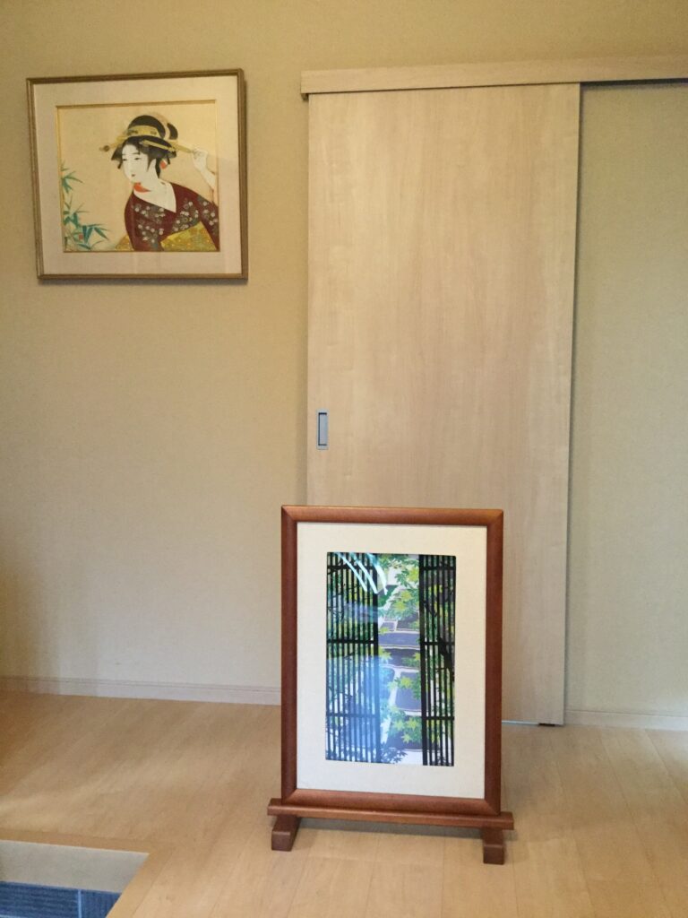 奈良にある染と呉服はっとりの店内