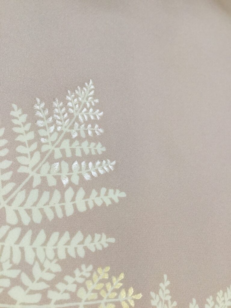 生地アップ 京友禅に京刺繡 |染と呉服はっとり