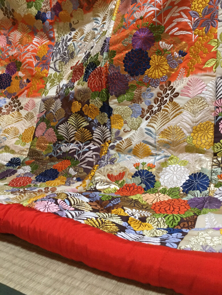 結婚式の着物 色打掛 花嫁衣裳