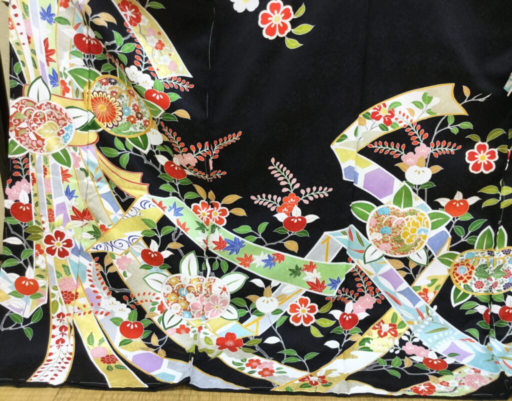 奈良　振袖　黒地に束ね熨斗　老舗呉服店　｜染と呉服はっとり
