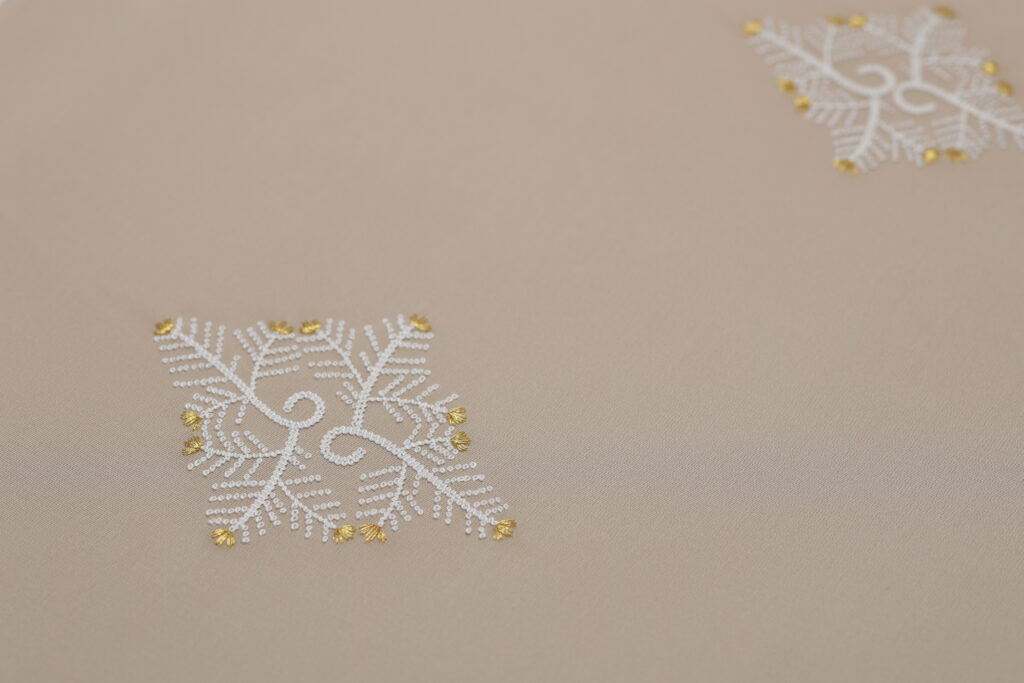 付下げ京刺繡菱華文 |染と呉服はっとり