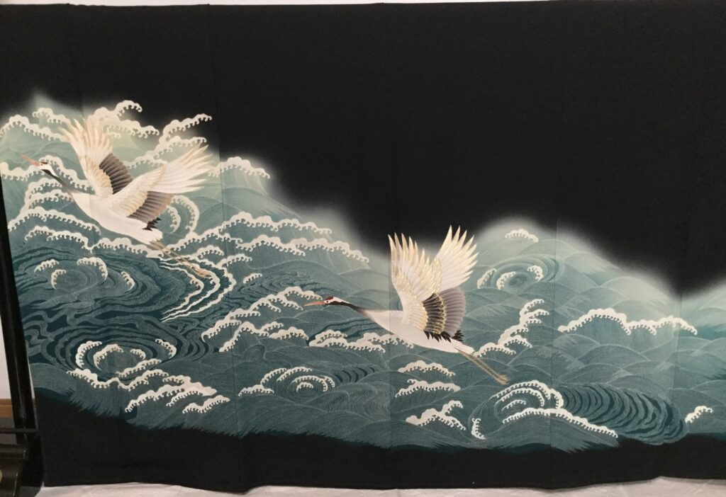 黒留袖 波間の丹頂鶴