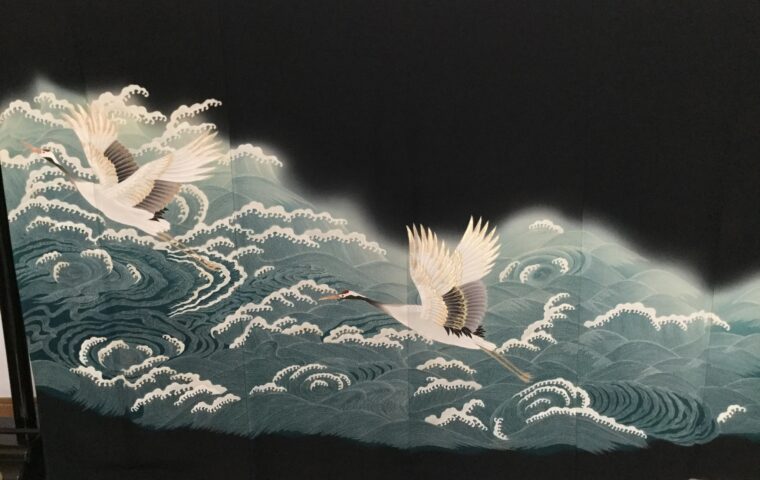 黒留袖　波間の丹頂鶴