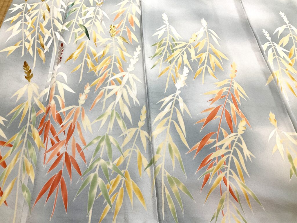 訪問着 柄のアップ 格|染と呉服はっとり