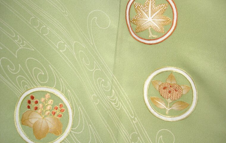 京刺繡　金駒にすが縫い　職人による手仕事