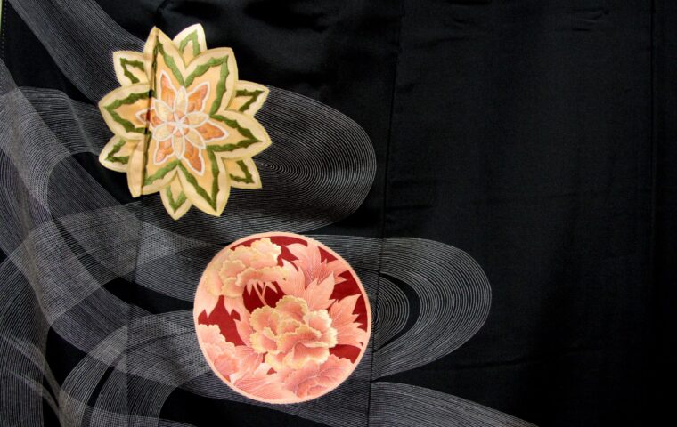 黒留袖　流水に華文　