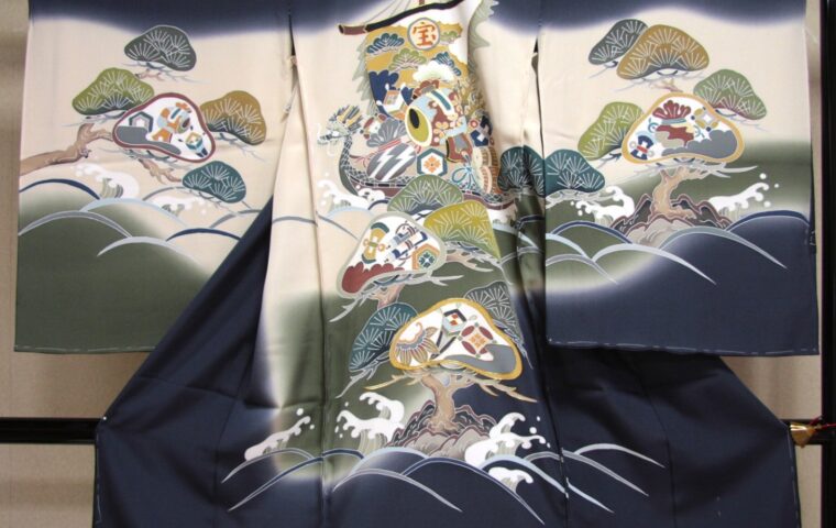 男児祝着　五葉松に鷹の柄