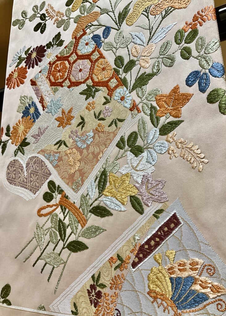 唐織 袋帯 文箱に草花文